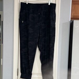 NWOT Black Camouflage Pants